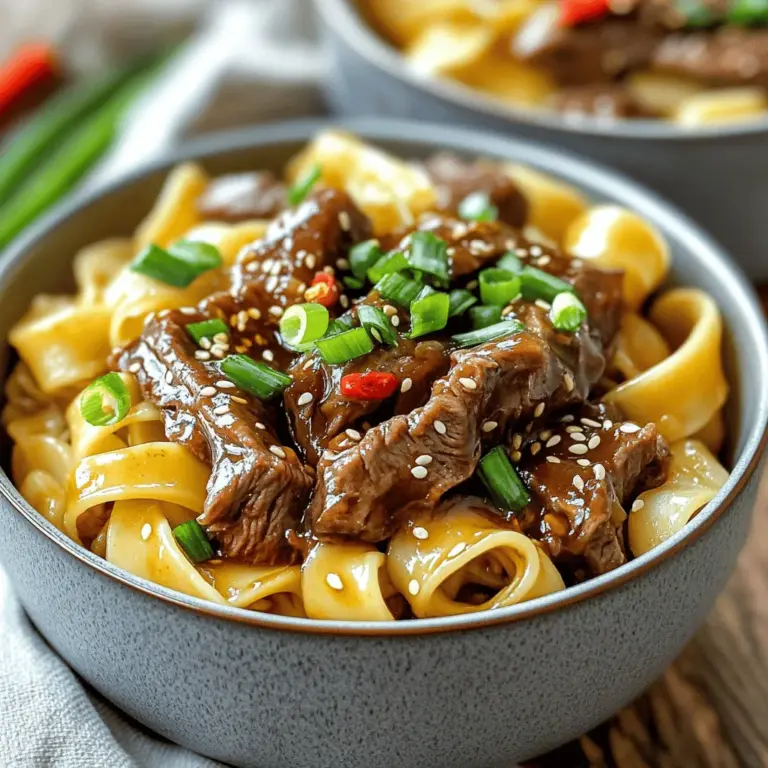 Um köstliche Mongolian Beef Noodles zu machen, brauchst du einige wichtige Zutaten. Hier ist die Liste: - 225 g breite Reisnudeln - 450 g Flankensteak, dünn gegen die Faser geschnitten - 2 Esslöffel Pflanzenöl - 3 Frühlingszwiebeln, gehackt (weiße und grüne Teile getrennt) - 3 Knoblauchzehen, fein gehackt - 2,5 cm frischer Ingwer, gerieben - 60 ml Sojasoße - 2 Esslöffel Hoisinsauce - 1 Esslöffel brauner Zucker - 1 Esslöffel Speisestärke - 1 Teelöffel Sesamöl - Salz und Pfeffer nach Geschmack - Sesamkörner zum Garnieren Diese Zutaten bringen die Aromen zusammen und machen das Gericht besonders. Flankensteak ist der Schlüssel für zarte und schmackhafte Nudeln. Es hat die perfekte Textur für das Braten. Du kannst auch Rinderhack oder Filetsteak verwenden. Achte darauf, dass das Fleisch dünn geschnitten ist. Das sorgt dafür, dass es schnell gart und viel Geschmack aufnimmt. Du kannst kreativ sein und andere Zutaten hinzufügen. Hier sind einige Ideen: - Gemüse: Füge Brokkoli, Paprika oder Karotten hinzu. - Proteine: Probiere Hühnchen oder Tofu für eine vegetarische Option. - Würze: Verwende Chili oder Sriracha für mehr Schärfe. Indem du diese Alternativen nutzt, kannst du das Rezept an deinen Geschmack anpassen. Lass deiner Kreativität freien Lauf! Um die Reisnudeln zuzubereiten, koche sie gemäß der Packungsanweisung. Das ist einfach. Nimm sie nach dem Kochen ab und stelle sie beiseite. Achte darauf, dass sie nicht kleben. Ein wenig Öl kann helfen, wenn nötig. Für die Marinade nimm eine große Schüssel. Mische das Flankensteak mit Sojasoße, Speisestärke, braunem Zucker, Salz und Pfeffer. Mische alles gut. Lass es etwa 15 Minuten ziehen. So wird das Fleisch zart und geschmackvoll. Erhitze in einer großen Pfanne oder einem Wok das Pflanzenöl. Die Hitze sollte mittel bis hoch sein. Füge das marinierte Rindfleisch in einer einzelnen Schicht hinzu. Brate es 2-3 Minuten, bis es goldbraun ist. Wende das Fleisch und brate es noch 1-2 Minuten weiter. Nimm es dann aus der Pfanne und lege es beiseite. In der gleichen Pfanne erhitze bei Bedarf mehr Öl. Füge die gehackten Knoblauchzehen, den geriebenen Ingwer und die weißen Teile der Frühlingszwiebeln hinzu. Brate sie etwa 1 Minute, bis sie duften. Gebe das Rindfleisch zurück in die Pfanne. Füge Hoisinsauce, Sesamöl und die gekochten Reisnudeln hinzu. Mische alles gut und erhitze es 2-3 Minuten. Alles sollte gleichmäßig warm sein. Diese einfache Schritt-für-Schritt-Anleitung macht die Zubereitung der Mongolian Beef Noodles leicht. Du kannst das gesamte Rezept hier finden: [Full Recipe]. Um das beste Rindfleisch zu erhalten, ist die Garzeit wichtig. Braten Sie das Flankensteak für 2-3 Minuten bei mittelhoher Hitze an. Wenden Sie das Stück und braten Sie es weitere 1-2 Minuten. So bleibt das Fleisch zart. Vermeiden Sie das Überkochen. Übergekochtes Fleisch wird hart und trocken. Nutzen Sie einen Fleischthermometer, wenn Sie sicher sein wollen. Ideal ist eine Innentemperatur von 60 Grad Celsius. Das Verhältnis zwischen Nudeln und Sauce macht einen großen Unterschied. Verwenden Sie 225 g Reisnudeln für 450 g Rindfleisch. Diese Menge sorgt für ein ausgewogenes Gericht. Wenn Sie mehr Sauce mögen, fügen Sie etwas mehr Sojasauce oder Hoisinsauce hinzu. Achten Sie darauf, die Nudeln gut mit der Sauce zu vermengen. So nimmt jede Nudel den vollen Geschmack auf. Die Präsentation Ihrer Mongolian Beef Noodles kann das Essen aufwerten. Servieren Sie die Nudeln in tiefen Schüsseln. Garnieren Sie sie mit Sesamkörnern und den grünen Teilen der Frühlingszwiebeln. Für mehr Farbe und Frische können Sie auch frische Chili-Scheiben hinzufügen. Dies macht das Gericht nicht nur schön, sondern auch einladend. Genießen Sie Ihre Mahlzeit mit Stil! {{image_4}} Mongolian Beef Noodles bieten viele Möglichkeiten zur Anpassung. Hier sind einige leckere Variationen, die du ausprobieren kannst. Du kannst Tofu verwenden, um diese Nudeln vegetarisch zu machen. Wähle festen Tofu, um die beste Textur zu erhalten. Schneide den Tofu in Würfel und mariniere ihn wie das Rindfleisch. Brate den Tofu in der Pfanne an, bis er goldbraun ist. Die restlichen Schritte bleiben gleich. So erhältst du ein köstliches, fleischfreies Gericht. Wenn du es scharf magst, füge frische Chili oder Sriracha hinzu. Du kannst die Chili mit dem Knoblauch und Ingwer anbraten, um mehr Geschmack zu erzielen. Alternativ kannst du Sriracha direkt zu den Nudeln geben. Diese Variante bringt einen aufregenden Kick in dein Gericht. Füge mehr Gemüse hinzu, um dein Gericht bunter und gesünder zu machen. Paprika, Brokkoli oder Karotten passen gut zu den Nudeln. Schneide das Gemüse klein und brate es zusammen mit den Aromen an. So erhältst du nicht nur mehr Nährstoffe, sondern auch mehr Geschmack und Textur. Für das vollständige Rezept, schaue dir die [Full Recipe] an. Um die Reste deiner Mongolian Beef Noodles frisch zu halten, lege sie in einen luftdichten Behälter. Achte darauf, dass die Nudeln und das Fleisch gut abgekühlt sind, bevor du sie verpackst. So bleibt der Geschmack erhalten und du kannst sie später genießen. Wenn du die Nudeln einzeln portionierst, ist das besonders praktisch. Du kannst dann genau die Menge aufwärmen, die du brauchst. Wenn du deine Reste aufwärmen möchtest, gibt es ein paar einfache Schritte, um den besten Geschmack zu bewahren. Erhitze eine Pfanne bei mittlerer Hitze und gib etwas Pflanzenöl hinein. Füge die Nudeln und das Rindfleisch hinzu. Rühre alles gut um, um es gleichmäßig zu erhitzen. Du kannst auch einen Spritzer Sojasoße hinzufügen, um den Geschmack aufzufrischen. Vermeide die Mikrowelle, da sie die Textur der Nudeln verändern kann. Die Mongolian Beef Noodles bleiben im Kühlschrank etwa drei bis vier Tage frisch. Achte darauf, sie in einem luftdichten Behälter zu lagern. Wenn du sie länger aufbewahren möchtest, kannst du sie auch einfrieren. In diesem Fall sollten sie innerhalb von zwei Monaten verbraucht werden. Vergiss nicht, sie vor dem Servieren vollständig aufzutauen und erneut zu erhitzen. So bleiben Geschmack und Textur erhalten. Um die besten Mongolian Beef Noodles zu machen, achte auf die Zutaten. Frisches Flankensteak gibt den besten Geschmack. Marinieren ist wichtig, also verwende Sojasoße und braunen Zucker. Brate das Fleisch knusprig, aber nicht zu lange. Füge die gekochten Reisnudeln erst am Ende hinzu. So bleiben sie weich und nehmen die Aromen gut auf. Ich empfehle, die Nudeln gut mit der Sauce zu vermengen. Das gibt dem Gericht Tiefe und Geschmack. Ja, du kannst die Nudeln im Voraus zubereiten. Koche sie gemäß der Packungsanweisung und spüle sie dann in kaltem Wasser ab. Das verhindert, dass sie kleben bleiben. Du kannst sie in einem luftdichten Behälter im Kühlschrank aufbewahren. Am besten verwendest du sie innerhalb von zwei Tagen. Wenn du sie wieder erhitzen möchtest, füge etwas Wasser hinzu, damit sie nicht austrocknen. Authentische Mongolian Beef Noodles Restaurants findest du in großen Städten. Suche nach asiatischen Restaurants mit guter Bewertung. Oft haben sie spezielle Gerichte aus der Mongolei. Du kannst auch in Food-Kartens der Stadt nachsehen. Wenn du nach Empfehlungen suchst, frage Freunde oder suche online. Viele Restaurants bieten auch Takeaway-Optionen an. So kannst du die köstlichen Nudeln zu Hause genießen. Mongolian Beef Noodles sind ein einfacher und leckerer Genuss. Wir haben die Hauptzutaten und deren Zubereitung durchgegangen. Fleischarten und Varianten helfen dir, dein Gericht anzupassen. Tipps zur Zubereitungszeit und Präsentation machen dein Essen noch besser. Du kannst auch vegetarische oder scharfe Versionen ausprobieren. Denke daran, Reste richtig zu lagern, um den besten Geschmack zu bewahren. Mit diesen einfachen Schritten und Ideen machst du köstliche Mongolian Beef Noodles. Viel Spaß beim Kochen!