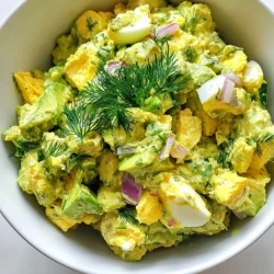 Für den perfekten cremigen Avocado-Ei-Salat brauchst du: - 4 große Eier - 1 reife Avocado - 2 Esslöffel griechischer Joghurt - 1 Esslöffel Dijon-Senf - 1 Esslöffel Zitronensaft - 1/4 Tasse rote Zwiebel, fein gehackt - 1/4 Tasse Sellerie, fein gehackt - Salz und Pfeffer nach Geschmack - Frischer Dill oder Petersilie zum Garnieren Diese Zutaten verleihen dem Salat eine tolle Konsistenz und einen frischen Geschmack. Wenn du keinen griechischen Joghurt magst oder brauchst, gibt es einige gute Alternativen. Du kannst zum Beispiel: - Naturjoghurt verwenden - Quark benutzen - Avocadopüree allein nutzen Jede dieser Optionen bringt eine eigene Cremigkeit und Geschmack mit sich. Um deinem Salat mehr Geschmack zu geben, kannst du verschiedene Gewürze und Kräuter hinzufügen. Probiere: - Knoblauchpulver für einen würzigen Kick - Paprikapulver für Farbe and Geschmack - Frische Kräuter wie Schnittlauch oder Basilikum Diese kleinen Extras machen einen großen Unterschied im Geschmack und der Präsentation. {{ingredient_image_2}} Um die Eier perfekt zu kochen, legen Sie sie in einen Topf. Bedecken Sie die Eier mit kaltem Wasser. Stellen Sie den Topf auf mittlere bis hohe Hitze. Warten Sie, bis das Wasser kocht. Decken Sie den Topf dann ab und nehmen Sie ihn vom Herd. Lassen Sie die Eier für 10 bis 12 Minuten im heißen Wasser. Danach fügen Sie die Eier in eine Schüssel mit Eiswasser. Lassen Sie sie dort für 5 Minuten. So werden die Eier leichter zu schälen. Während die Eier abkühlen, nehmen Sie die Avocado. Schneiden Sie sie in der Mitte durch. Entfernen Sie den Kern vorsichtig. Löffeln Sie das Fruchtfleisch in eine große Schüssel. Zerdrücken Sie die Avocado mit einer Gabel. Machen Sie sie glatt oder lassen Sie sie stückig, je nach Ihrem Geschmack. Jetzt fügen Sie die anderen Zutaten hinzu. Geben Sie den griechischen Joghurt, den Dijon-Senf und den Zitronensaft zur Avocado. Mischen Sie alles gut. Wenn die Eier abgekühlt sind, schälen Sie sie. Schneiden Sie die Eier in kleine Stücke. Geben Sie die Eier in die Avocadomischung. Heben Sie die rote Zwiebel und den Sellerie vorsichtig unter. Würzen Sie alles mit Salz und Pfeffer. Mischen Sie erneut, aber seien Sie vorsichtig. Garniert mit frischem Dill oder Petersilie wird Ihr Salat noch schöner. Um die perfekte Konsistenz der Avocado zu erreichen, wähle eine reife Frucht. Sie sollte leicht auf Druck nachgeben. Schneide die Avocado in zwei Hälften und entferne den Kern. Verwende eine Gabel, um das Fruchtfleisch zu zerdrücken. Du kannst es glatt oder stückig machen, je nach deinem Geschmack. Wenn du eine glatte Textur möchtest, zerdrücke die Avocado gründlich. Für eine stückige Variante lasse einige Stücke unzerdrückt. Das Schälen der Eier kann manchmal knifflig sein. Um es einfacher zu machen, lege die frisch gekochten Eier in Eiswasser. Lass sie fünf Minuten kühlen. Dies hilft, die Schale leichter zu lösen. Klopfe die Eier sanft auf eine harte Oberfläche, um die Schale zu knacken. Beginne am breiten Ende, wo sich oft eine Luftblase befindet. Dies macht das Schälen einfacher und schneller. Serviere deinen cremigen Avocado-Ei-Salat auf frischem Salat oder in Vollkorn-Wraps. Eine kreative Idee ist, die Avocadohälften als Schalen zu nutzen. Fülle sie mit dem Salat für einen hübschen Look. Du kannst auch frische Kräuter wie Dill oder Petersilie darüber streuen. Das sieht nicht nur gut aus, sondern bringt auch zusätzlichen Geschmack. Pro Tipps Frische Zutaten verwenden: Achten Sie darauf, reife Avocados und frische Eier zu verwenden, um den besten Geschmack und die beste Konsistenz zu erzielen. Variationen ausprobieren: Experimentieren Sie mit verschiedenen Kräutern oder Gewürzen, um den Salat nach Ihrem Geschmack anzupassen. Thymian oder Koriander können interessante Geschmacksrichtungen hinzufügen. Für die perfekte Konsistenz: Zerdrücken Sie die Avocado nicht zu fein, um einen schönen, cremigen Salat mit Stückchen zu erhalten, der mehr Textur bietet. Vorkochen der Eier: Kochen Sie die Eier im Voraus und bewahren Sie sie im Kühlschrank auf, um Zeit zu sparen, wenn Sie den Salat zubereiten möchten. {{image_4}} Für eine vegane Version des Avocado-Ei-Salats, lassen Sie die Eier weg. Verwenden Sie stattdessen Kichererbsen. Diese sind eine tolle Proteinquelle. Zerdrücken Sie die Kichererbsen einfach mit einer Gabel. Mischen Sie sie dann mit der Avocado, Joghurt und den anderen Zutaten. Der Salat bleibt cremig und lecker. Um den Geschmack zu variieren, fügen Sie weitere Zutaten hinzu. Gehackte Paprika bringt Farbe und Süße. Fügen Sie auch etwas gehackte Gurke für einen frischen Crunch hinzu. Für einen würzigen Kick können Sie Jalapeños oder scharfe Soße verwenden. Frisch gehackte Kräuter wie Basilikum oder Koriander geben einen tollen Geschmack. Der Avocado-Ei-Salat ist vielseitig. Servieren Sie ihn als Sandwichfüllung oder in einem Wrap. Auf einem Bett aus frischem Salat sieht er toll aus. Für Partys können Sie kleine Portionen in Avocadohälften füllen. So wird Ihr Gericht zum Hingucker. Verkleinern Sie die Portionen für Fingerfood bei einem Buffet. Um den cremigen Avocado-Ei-Salat frisch zu halten, lege ihn in einen luftdichten Behälter. Dieser schützt den Salat vor Luft und Gerüchen. Stelle den Behälter in den Kühlschrank. So bleibt der Salat für ein paar Tage lecker. Bewahre die Zutaten getrennt auf, wenn du sie nicht sofort verwendest. Lagere die Avocado in einer anderen Box. Halbiere sie erst kurz vor dem Servieren. So bleibt sie frisch und grün. Die Eier kannst du zusammen mit den anderen Zutaten lagern. Achte darauf, sie gut abzudecken. Der Salat bleibt etwa 3 Tage frisch. Nach dieser Zeit kann die Avocado braun werden. Du kannst Reste in Wraps verwenden oder auf Toast servieren. So schaffst du ein schnelles und leckeres Gericht. Wenn du frische Kräuter hinzufügst, schmeckt es gleich besser. Der Avocado-Ei-Salat bleibt etwa 2-3 Tage frisch im Kühlschrank. Achte darauf, ihn in einem luftdichten Behälter aufzubewahren. Wenn du ihn länger aufbewahren möchtest, solltest du die Avocado erst kurz vor dem Servieren hinzufügen. So bleibt der Salat frisch und die Avocado schön grün. Ja, du kannst viele Zutaten hinzufügen, um den Salat zu variieren. Einige tolle Optionen sind: - Paprika für zusätzlichen Crunch. - Gurke für Frische. - Mais für eine süße Note. - Feta-Käse für mehr Geschmack. Spiele mit den Zutaten und finde heraus, was dir am besten schmeckt! Zu diesem cremigen Avocado-Ei-Salat passen viele Beilagen. Hier sind ein paar Vorschläge: - Frisches Brot oder Brötchen. - Vollkorn-Wraps für einen leichten Snack. - Ein frischer grüner Salat. - Gemüse-Sticks zum Dippen. Mit diesen Beilagen wird dein Essen noch leckerer! Der Avocado-Ei-Salat ist einfach und lecker. Wir haben die besten Zutaten, Zutatenalternativen und Gewürze besprochen. Du hast gelernt, wie man die Eier perfekt kocht und die Avocado zubereitet. Tipps helfen dir, die perfekte Konsistenz zu erreichen. Variationen zeigen dir, wie du das Rezept anpassen kannst. Schließlich sind auch Lagerungshinweise und FAQs wichtig. Nutze diese Informationen, um deinen eigenen leckeren Salat zu kreieren. Viel Spaß beim Ausprobieren!