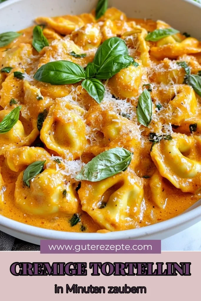 Entdecke die köstliche cremige Tortellini-Pfanne mit Tomaten! Dieses einfache Pasta-Gericht ist perfekt für schnelle Abendessen und bringt ein Stück italienische Küche auf deinen Tisch. Mit Käse-Tortellini, passierten Tomaten und Sahne zubereitet, ist dieses Tomaten-Tortellini Rezept ein wahrer Genuss. Probiere es heute aus und lasse deine Familie staunen! 📌 #CremigeTortelliniPfanne #TomatenTortelliniRezept #EinfachePastaGerichte #SchnelleAbendessenRezept
