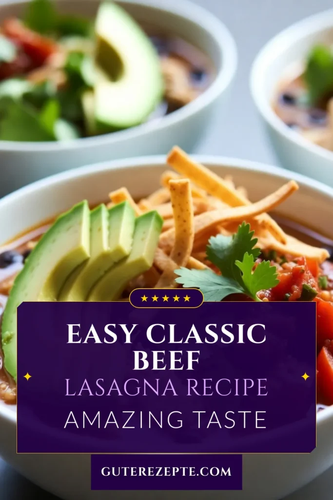 Entdecken Sie unser Rezept für die Zesty Southwest Chicken Tortilla Soup, eine köstliche Mischung aus Aromen der südwestlichen Küche. Diese Tortilla Suppe Rezepte vereinen zartes Hühnerfleisch mit Bohnen, frischem Gemüse und würzigen Gewürzen. Perfekt für jede Gelegenheit, servieren Sie sie mit Tortillastreifen und Avocadoscheiben. Lassen Sie sich dieses Geschmackserlebnis nicht entgehen! Speichern Sie es jetzt! #TortillaSuppe #HühnersuppeMitBohnen #MexikanischeSuppe #SüdwestlicheKüche