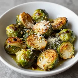 - 450 g frischer Rosenkohl - 60 ml Olivenöl - 4 Knoblauchzehen - 1 Teelöffel Salz - 1/2 Teelöffel schwarzer Pfeffer - 50 g geriebener Parmesan-Käse - 1/2 Teelöffel rote Paprikaflocken - 2 Esslöffel Balsamico-Glasur Die Hauptzutaten für Knoblauch Parmesan Rosenkohl sind einfach und frisch. Rosenkohl zählt zu den besten Gemüsesorten. Ich empfehle, die Röschen gut zu putzen und zu halbieren. Das macht sie zarter und hilft beim Rösten. Olivenöl ist wichtig, um den Rosenkohl mit Geschmack zu füllen. Das Öl sorgt für die perfekte Röstaromen. Knoblauch bringt einen tollen Geschmack. Ich benutze frischen Knoblauch, um diesen vollen Geschmack zu erreichen. Die Gewürze sind einfach, aber effektiv. Salz hebt den Geschmack des Gemüses. Pfeffer gibt eine kleine Schärfe. Parmesan-Käse bringt eine cremige Textur und einen herzhaften Geschmack. Und die roten Paprikaflocken? Sie fügen eine schöne Farbe und etwas Wärme hinzu. Für die Garnierung benutze ich Balsamico-Glasur. Sie gibt dem Gericht eine süße Note und sieht toll aus. Das ist die perfekte Ergänzung zu den knusprigen Röschen. Die Kombination aus Aromen macht dieses Gericht zu einem echten Hit. {{ingredient_image_2}} Heize den Ofen auf 200°C vor. Das macht den Rosenkohl knusprig. Nimm die 450 g Rosenkohl und putze sie gut. Halbiere jede Röschen. In einer großen Schüssel vermenge die halbierten Rosenkohlhälften mit 60 ml Olivenöl. Füge 4 fein gehackte Knoblauchzehen hinzu. Streue 1 Teelöffel Salz, 1/2 Teelöffel schwarzen Pfeffer und 1/2 Teelöffel rote Paprikaflocken (wenn du es scharf magst) dazu. Mische alles gut, bis die Röschen gleichmäßig bedeckt sind. Lege die gewürzten Rosenkohlhälften auf ein Backblech. Achte darauf, dass die Schnittseite nach unten zeigt. Röste die Röschen im Ofen für 20 bis 25 Minuten. Wende die Rosenkohlhälften zur Halbzeit. So garen sie gleichmäßig und werden knusprig. Nimm das Blech aus dem Ofen. Streue sofort 50 g geriebenen Parmesan über die heißen Rosenkohlhälften. Schiebe das Blech für 2 bis 3 Minuten zurück in den Ofen. Der Käse sollte schmelzen und leicht goldbraun werden. Beträufle die fertigen Röschen vor dem Servieren mit 2 Esslöffeln Balsamico-Glasur. Das gibt einen tollen Geschmack. Serviere die Rosenkohlhälften heiß und genieße sie! Um den Geschmack Ihrer Knoblauch Parmesan Rosenkohl zu verbessern, können Sie die Gewürze anpassen. Fügen Sie zum Beispiel mehr rote Paprikaflocken hinzu, wenn Sie es scharf mögen. Oder probieren Sie italienische Kräuter wie Oregano oder Thymian aus. Diese geben Ihnen eine neue Geschmacksrichtung. Frischer Knoblauch hat einen intensiven Geschmack. Sie können auch gerösteten Knoblauch verwenden. Rösten bringt eine süßere Note. Einfach den Knoblauch mit etwas Olivenöl im Ofen rösten und dann hinzufügen. Das wird Ihre Rosenkohl noch leckerer machen. Die richtige Röstzeit ist wichtig. Rösten Sie Ihre Rosenkohlhälften bei 200 °C für 20-25 Minuten. Wenden Sie sie nach 10-12 Minuten. So werden sie gleichmäßig knusprig und zart. Achten Sie darauf, dass die Schnittseite nach unten zeigt. So karamellisieren sie gut und bekommen eine schöne goldene Farbe. Wenn sie zu lange im Ofen bleiben, werden sie matschig. Überwachen Sie also die Garzeit genau. Knoblauch Parmesan Rosenkohl ist vielseitig. Er passt gut zu Fleischgerichten wie Hähnchen oder Lamm. Auch zu vegetarischen Gerichten ist er eine gute Wahl. Für eine schöne Präsentation legen Sie die Rosenkohlhälften auf eine große Servierplatte. Streuen Sie frische Kräuter darüber, um Farbe zu bringen. Ein paar Nüsse als Topping geben zusätzlichen Crunch und machen das Gericht noch einladender. Pro Tipps Rosenkohl vorbereiten: Achten Sie darauf, den Rosenkohl gründlich zu reinigen und die äußeren Blätter zu entfernen, um ein besseres Röstergebnis zu erzielen. Variationen beim Käse: Probieren Sie verschiedene Käsesorten wie Pecorino oder Grana Padano aus, um den Geschmack zu variieren. Röstdauer überwachen: Jeder Ofen ist anders; überprüfen Sie die Rosenkohlhälften gegen Ende der Röstdauer, um ein Überkochen zu vermeiden. Servieren mit frischen Kräutern: Garnieren Sie die Rosenkohlhälften mit frischem Basilikum oder Petersilie für zusätzlichen Geschmack und eine ansprechende Optik. {{image_4}} Fügen Sie Speck oder Schinken zu den Rosenkohlhälften hinzu. Diese Zutaten geben mehr Geschmack. Sie bringen eine herzhafte Note in das Gericht. Auch Nüsse oder Samen bieten einen tollen Crunch. Mandeln oder Sonnenblumenkerne sind perfekte Optionen. Sie machen die Textur noch interessanter. Eine andere Methode ist das Grillen. Dabei erhalten die Rosenkohlhälften einen rauchigen Geschmack. Sie können auch eine Luftfritteuse verwenden. Diese Methode macht die Rosenkohl knusprig und spart Zeit. Beide Varianten sind einfach und schnell. Wenn Sie nach Alternativen suchen, probieren Sie vegane Käsesorten. Diese haben oft einen tollen Geschmack. Auch andere Käsesorten wie Pecorino oder Cheddar funktionieren gut. Sie sorgen für einen neuen Geschmack. So bleibt das Gericht spannend und abwechslungsreich. Um die Knoblauch Parmesan Rosenkohl frisch zu halten, lege die Reste in einen luftdichten Behälter. Stelle den Behälter in den Kühlschrank. So bleiben die Aromen erhalten. Du kannst die Reste bis zu drei Tage aufbewahren. Wenn du die Rosenkohlhälften länger aufbewahren willst, solltest du darüber nachdenken, sie einzufrieren. Wenn du die Rosenkohlhälften länger lagern möchtest, friere sie ein. Achte darauf, dass sie gut abgekühlt sind. Lege sie in einen gefrierfesten Beutel oder Behälter. Drücke die Luft heraus, um Gefrierbrand zu vermeiden. Die Rosenkohlhälften bleiben bis zu drei Monate frisch. Zum Auftauen lege sie einfach für ein paar Stunden in den Kühlschrank vor dem Aufwärmen. Um die Knusprigkeit zu erhalten, verwende den Ofen oder eine Pfanne. Heize den Ofen auf 180°C vor. Lege die Rosenkohlhälften auf ein Backblech. Röste sie für 10 bis 15 Minuten. In der Pfanne kannst du etwas Olivenöl erhitzen. Brate die Rosenkohlhälften bei mittlerer Hitze, bis sie wieder knusprig sind. So schmecken sie fast wie frisch zubereitet! Rosenkohl kann bitter sein, wenn er überkocht wird. Um dies zu vermeiden, achte darauf, die Kochzeit genau einzuhalten. Röste die Rosenkohlhälften bei 200°C für 20-25 Minuten. Wende sie zur Halbzeit, um gleichmäßiges Rösten zu garantieren. Verwende frischen Rosenkohl, da älterer Kohl oft bitterer ist. Ein Spritzer Balsamico-Glasur am Ende kann den Geschmack ausgleichen. Ja, du kannst tiefgekühlten Rosenkohl verwenden. Tiefkühlgemüse hat den Vorteil der langen Haltbarkeit und ist oft bereits vorgekocht. Beachte, dass der Geschmack und die Textur leicht anders sein können. Frischer Rosenkohl hat mehr Knusprigkeit und Geschmack. Wenn du gefrorenen Rosenkohl verwendest, lasse ihn vorher auftauen und tupfe ihn trocken. So vermeidest du matschige Rosenkohlhälften. Die übrig gebliebenen Rosenkohlhälften halten sich im Kühlschrank etwa 3-4 Tage. Lagere sie in einem luftdichten Behälter. Im Gefrierschrank bleiben sie bis zu 3 Monate frisch. Wenn du sie einfrierst, lege sie am besten in einen gefrierfesten Beutel. Zum Aufwärmen kannst du sie in der Mikrowelle oder im Ofen verwenden. So bleiben sie knusprig. Rosenkohl kann eine köstliche und gesunde Beilage sein. In diesem Artikel habe ich die Zutaten, die Zubereitung und hilfreiche Tipps zur perfekten Technik vorgestellt. Denke daran, Variationen auszuprobieren, um neue Geschmäcker zu entdecken. Die richtige Lagerung hilft dir, die Reste lange zu genießen. Mit etwas Kreativität kannst du jedes Gericht aufpeppen. Nutze die einfachen Schritte, um deinen Rosenkohl zu einem Hit zu machen. Viel Spaß beim Kochen!